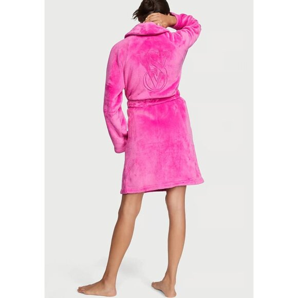 Victoria’s Secret Size XS / S Fuchsia Pink Plush Monogrammed Logo Tie-Up Robe - Picture 1 of 12